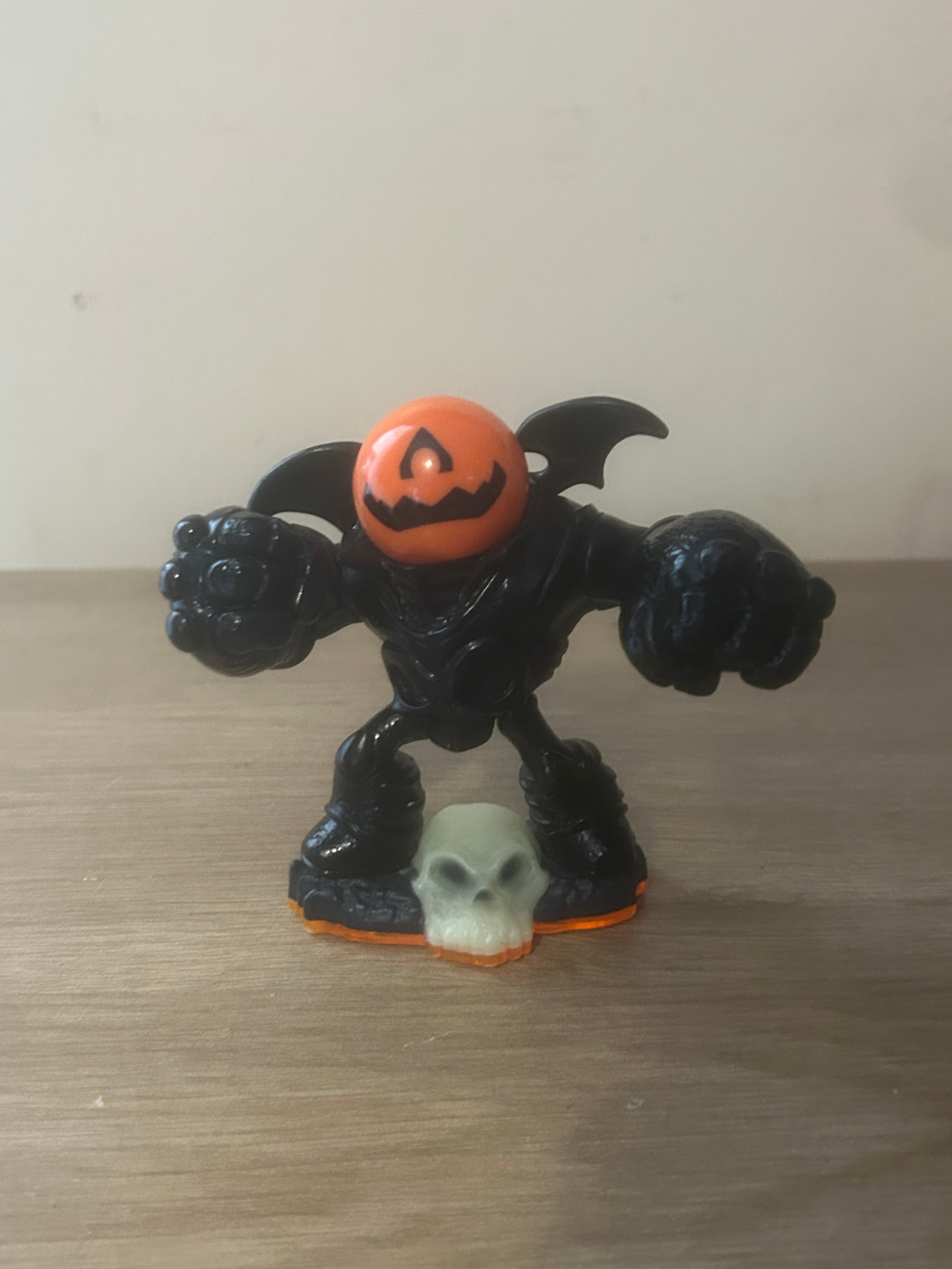 Skylanders Giants Halloween Pumpkin Eye Brawl