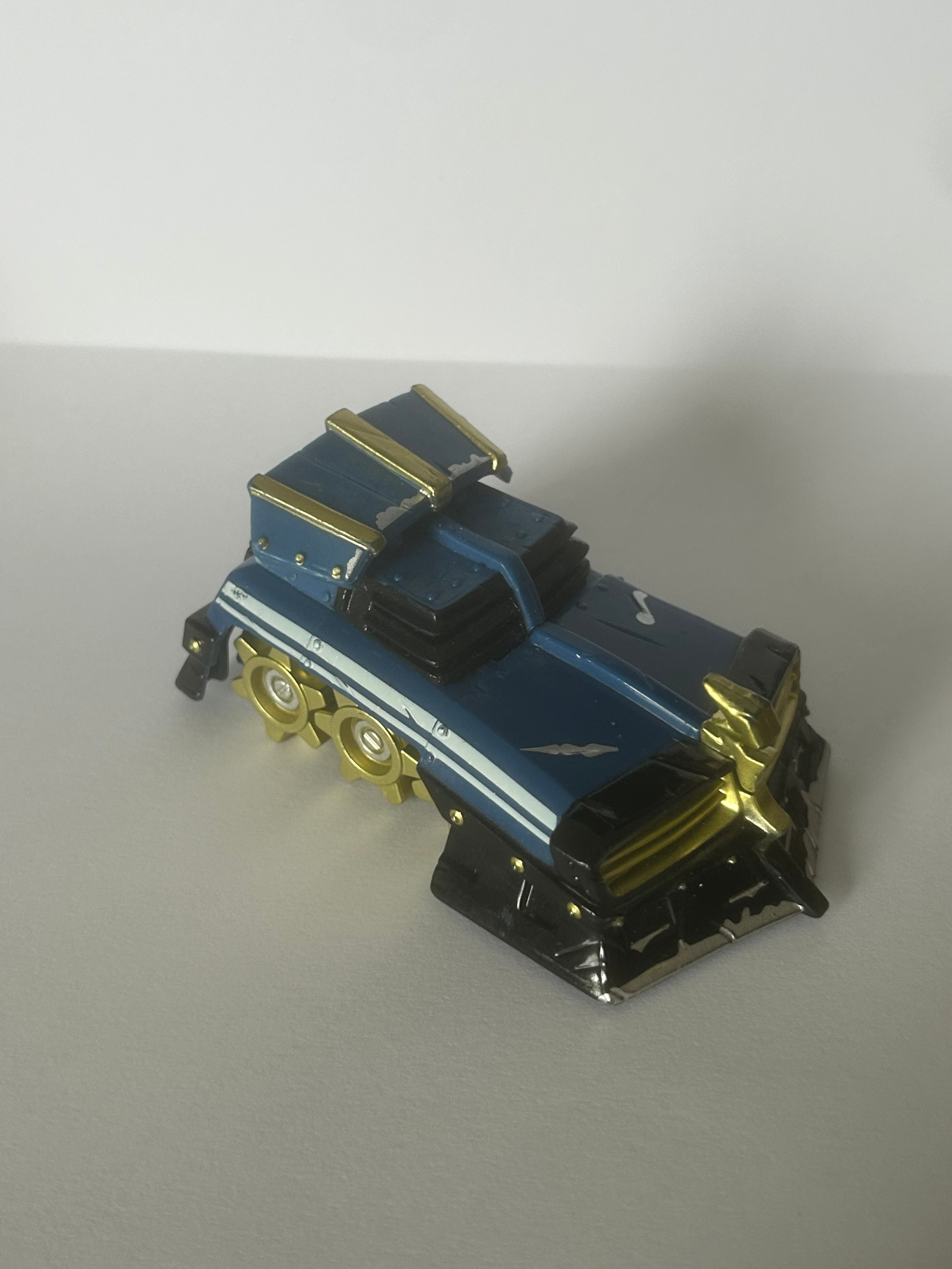 Skylanders Superchargers Shield Striker