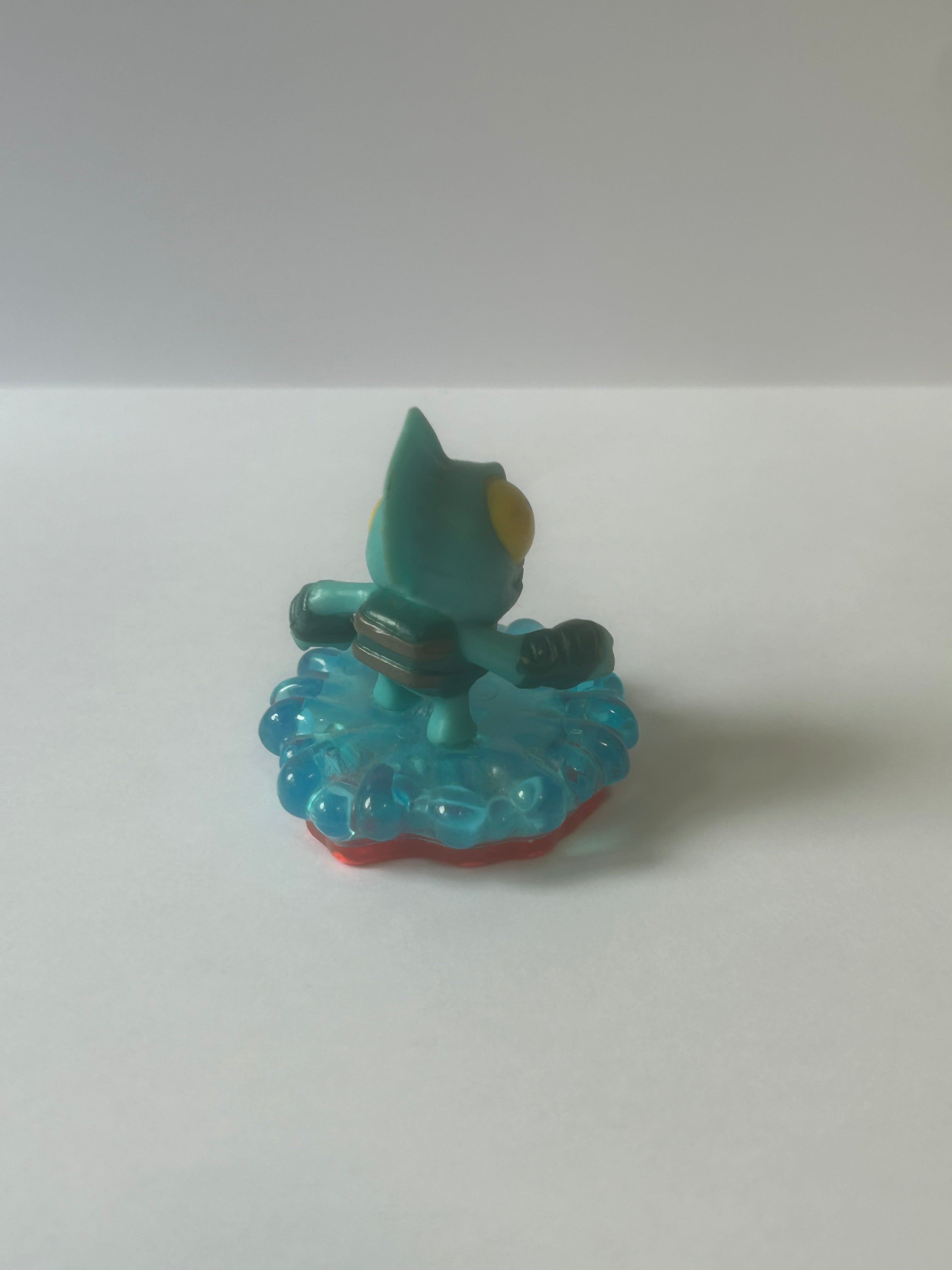 Skylanders Gill Runt Mini Trap Team Figure
