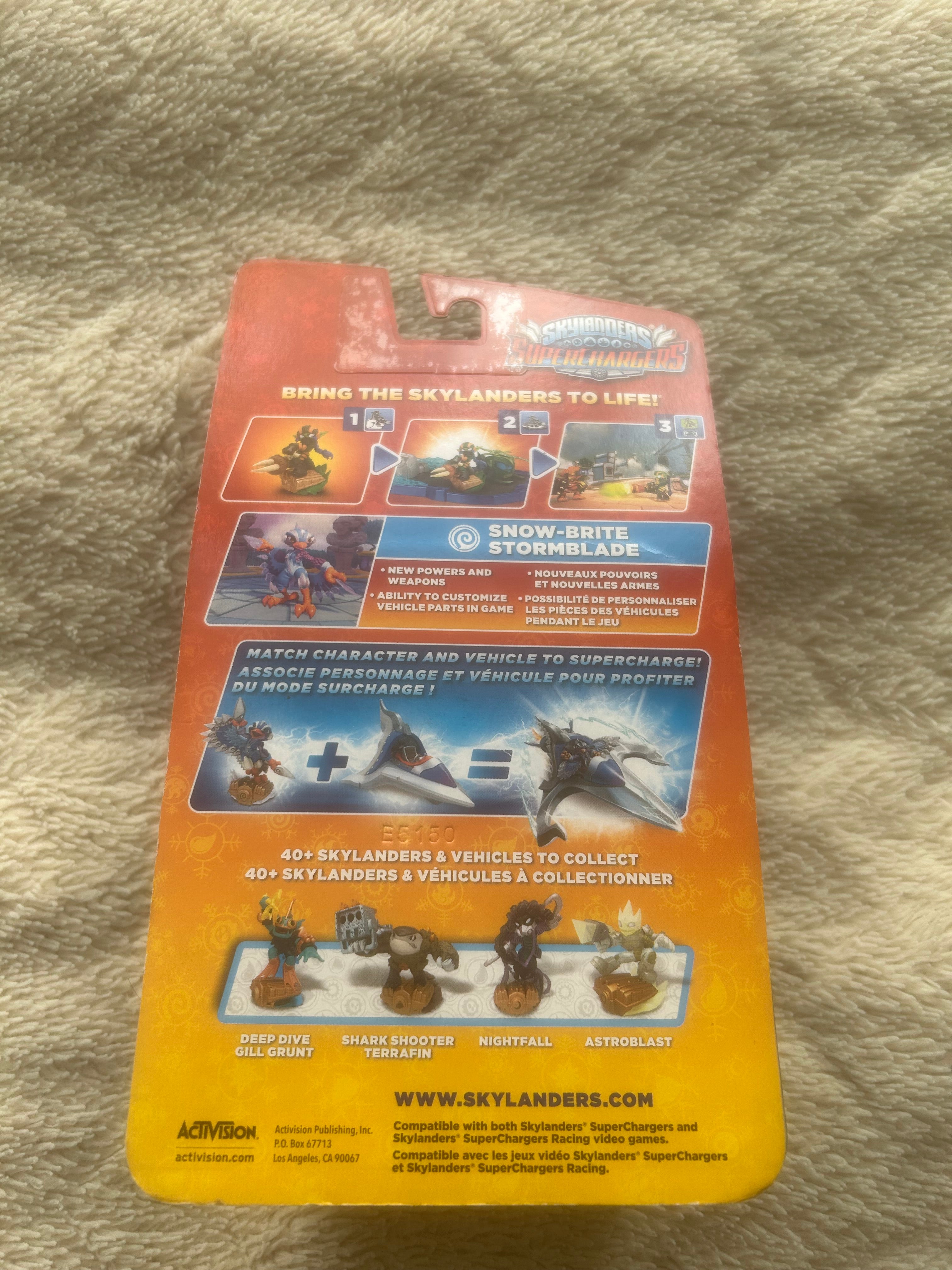 Skylanders Superchargers Rare Snow-Brite Stormblade Exclusive Employees Only Edition Chase Variant BNIB