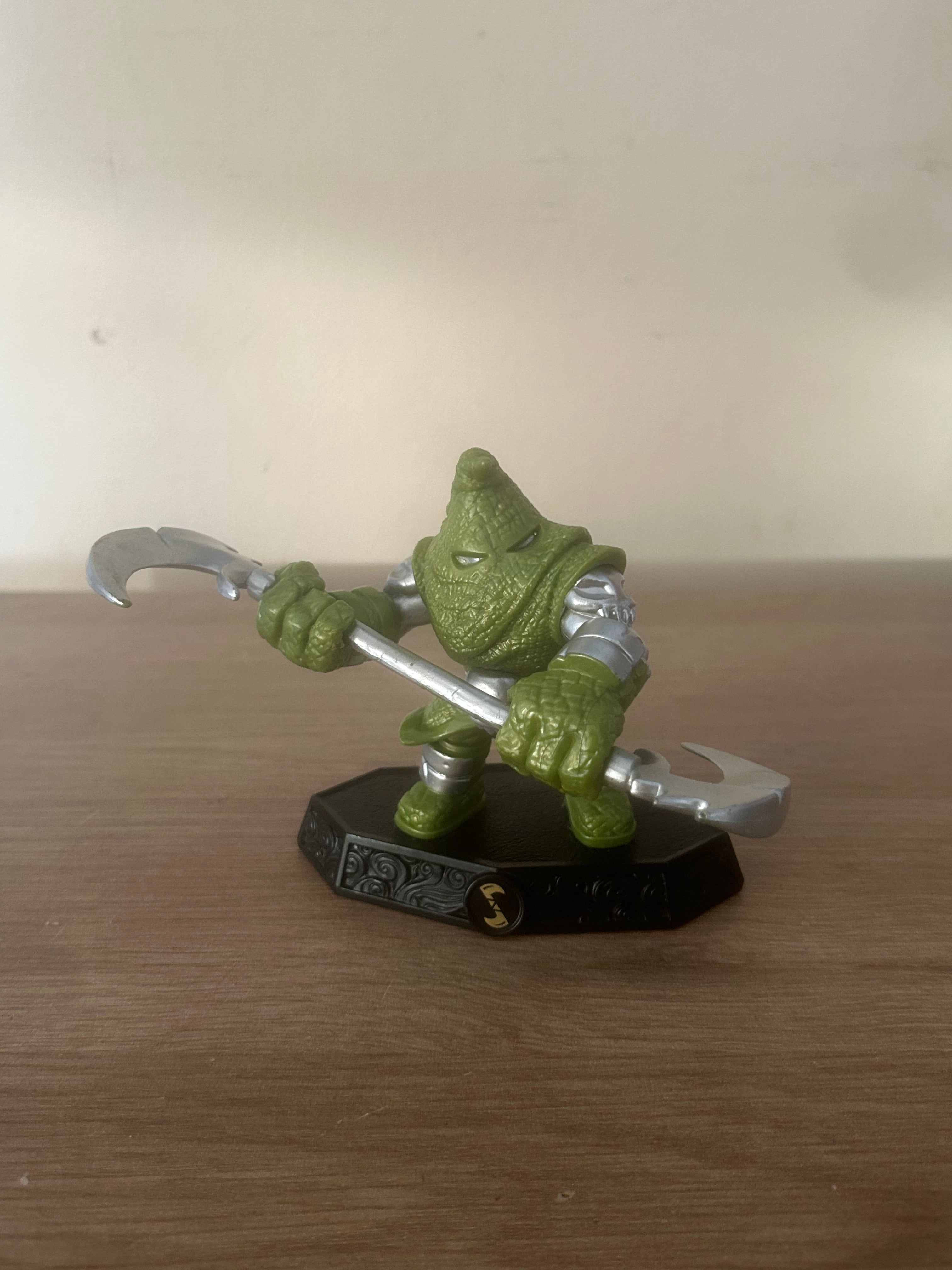 Skylanders Imaginators Steel Plated Hood Sickle