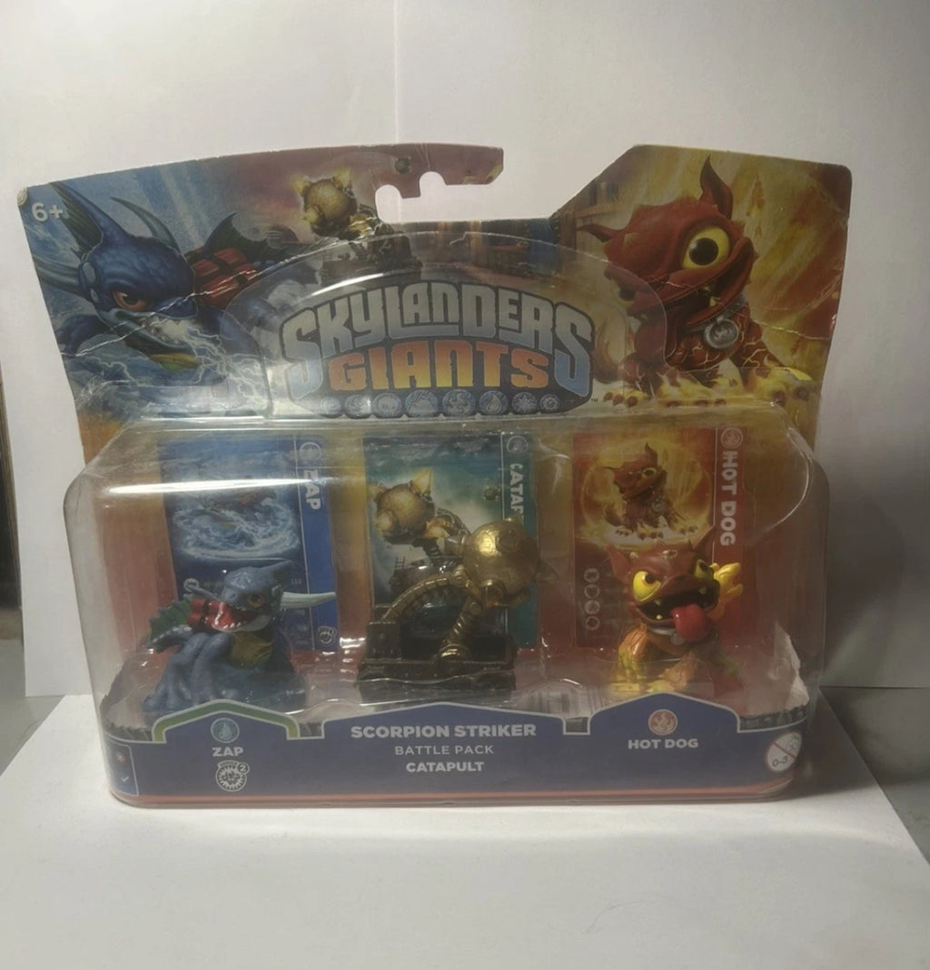 Skylanders Giants Scorpion Striker Battle Pack with Hot Dog Zap Catapult