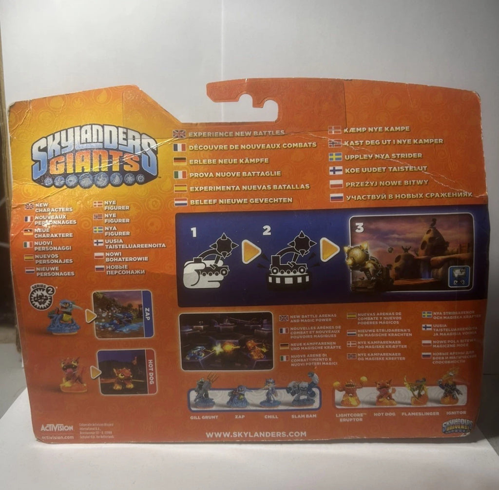 Skylanders Giants Scorpion Striker Battle Pack with Hot Dog Zap Catapult