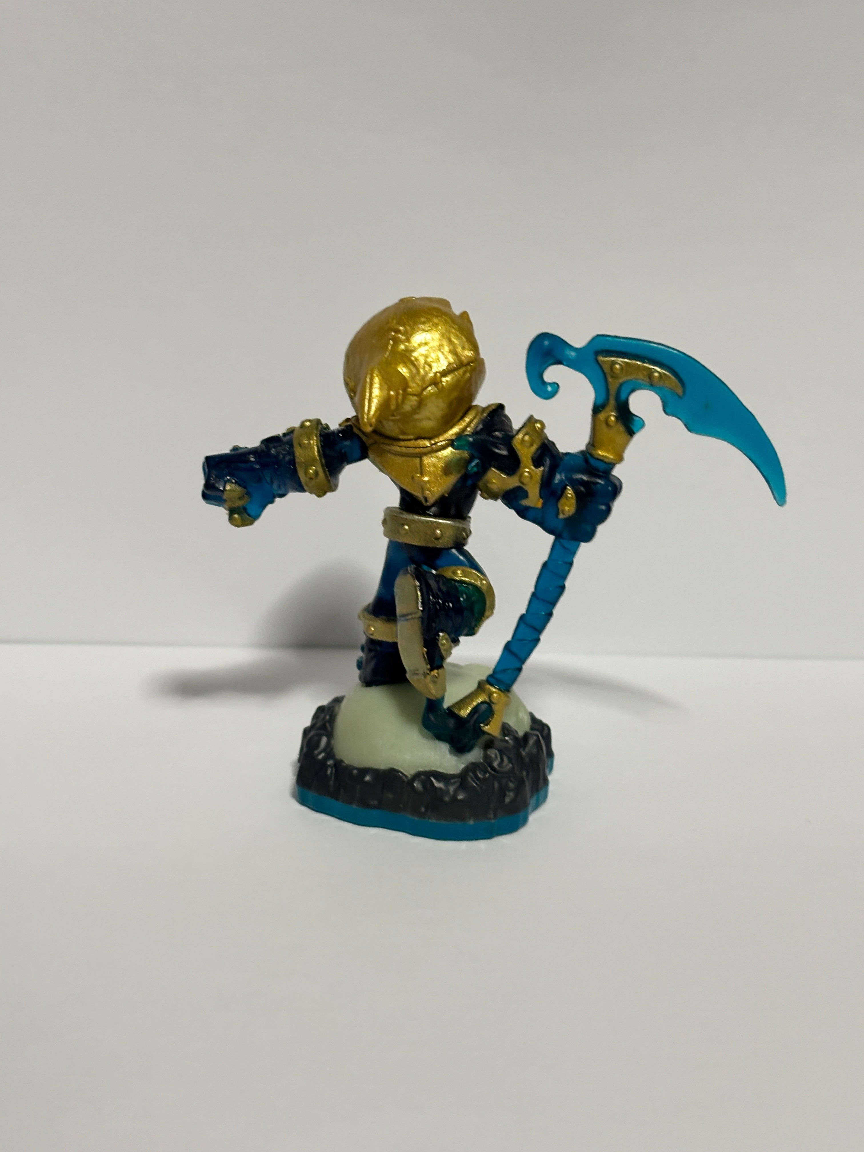 Skylanders Swap Force Legendary Lightcore Grim Creeper