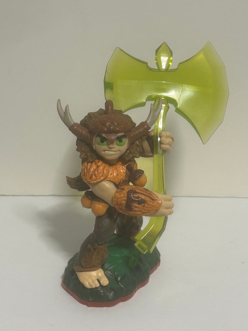Skylanders Bushwhack Trap Team Figure