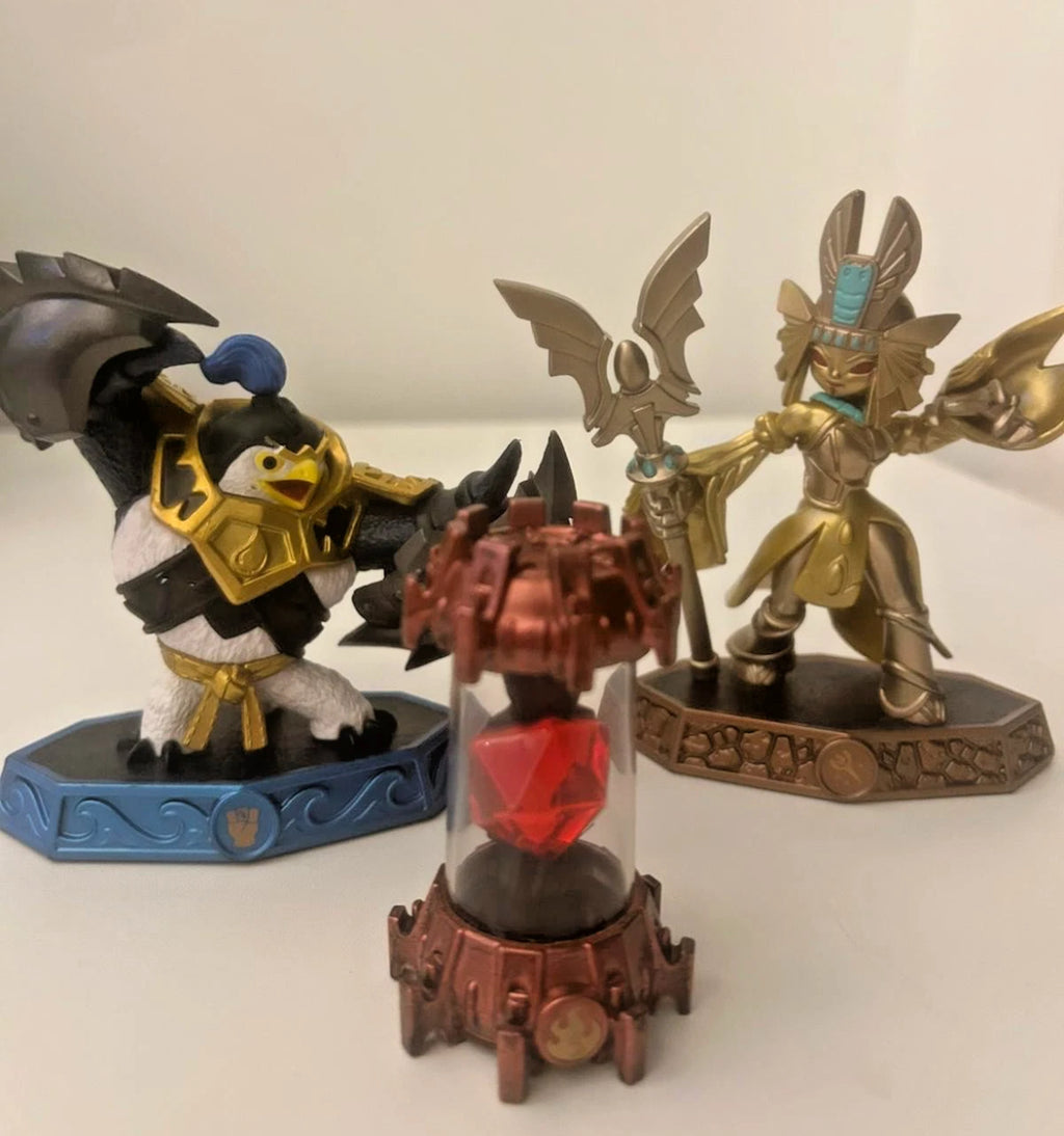 Skylanders Imaginators Figure, Golden Queen, King Pen Fire Reactor Creation