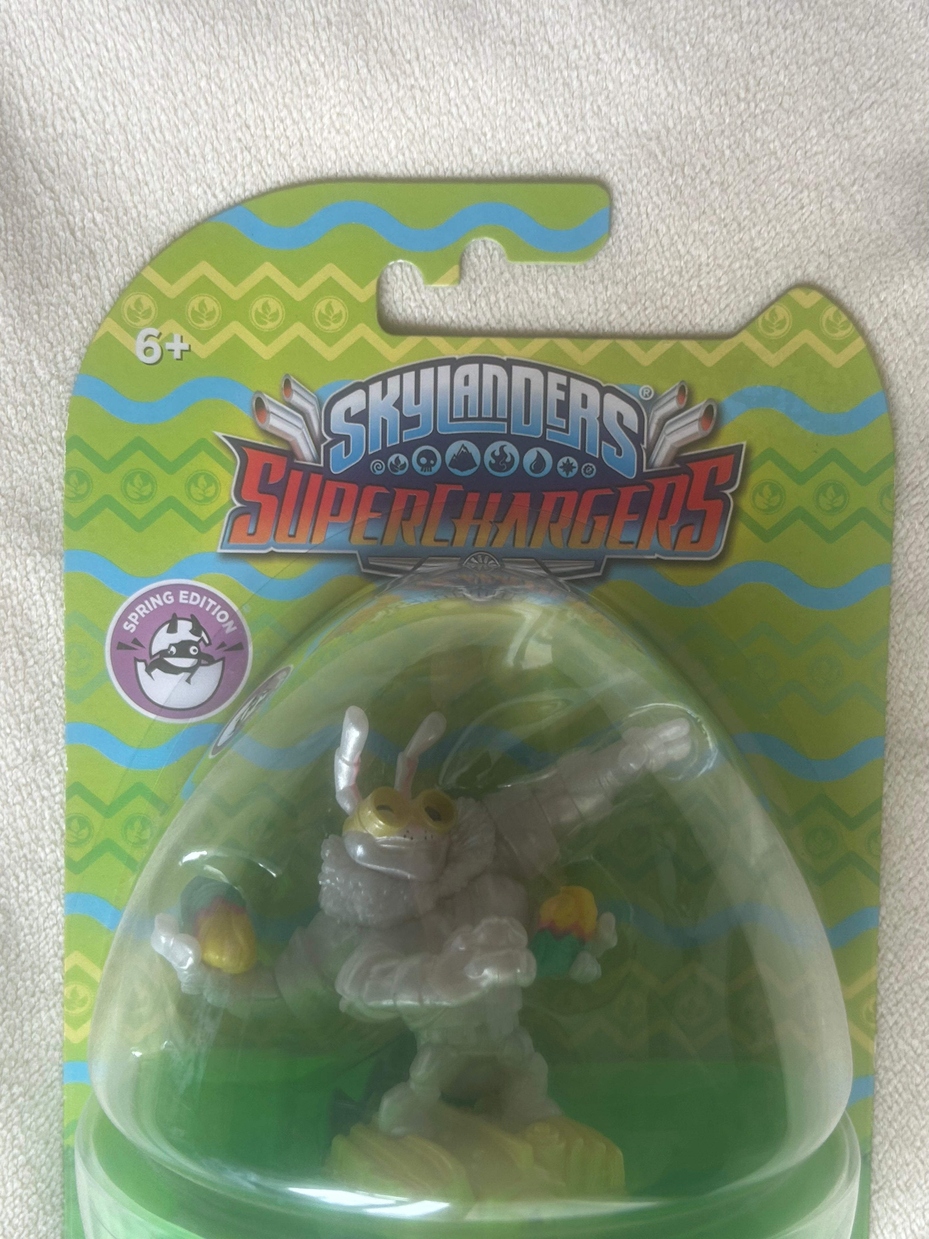 Skylanders Superchargers Figure Eggcited Thrillipede New