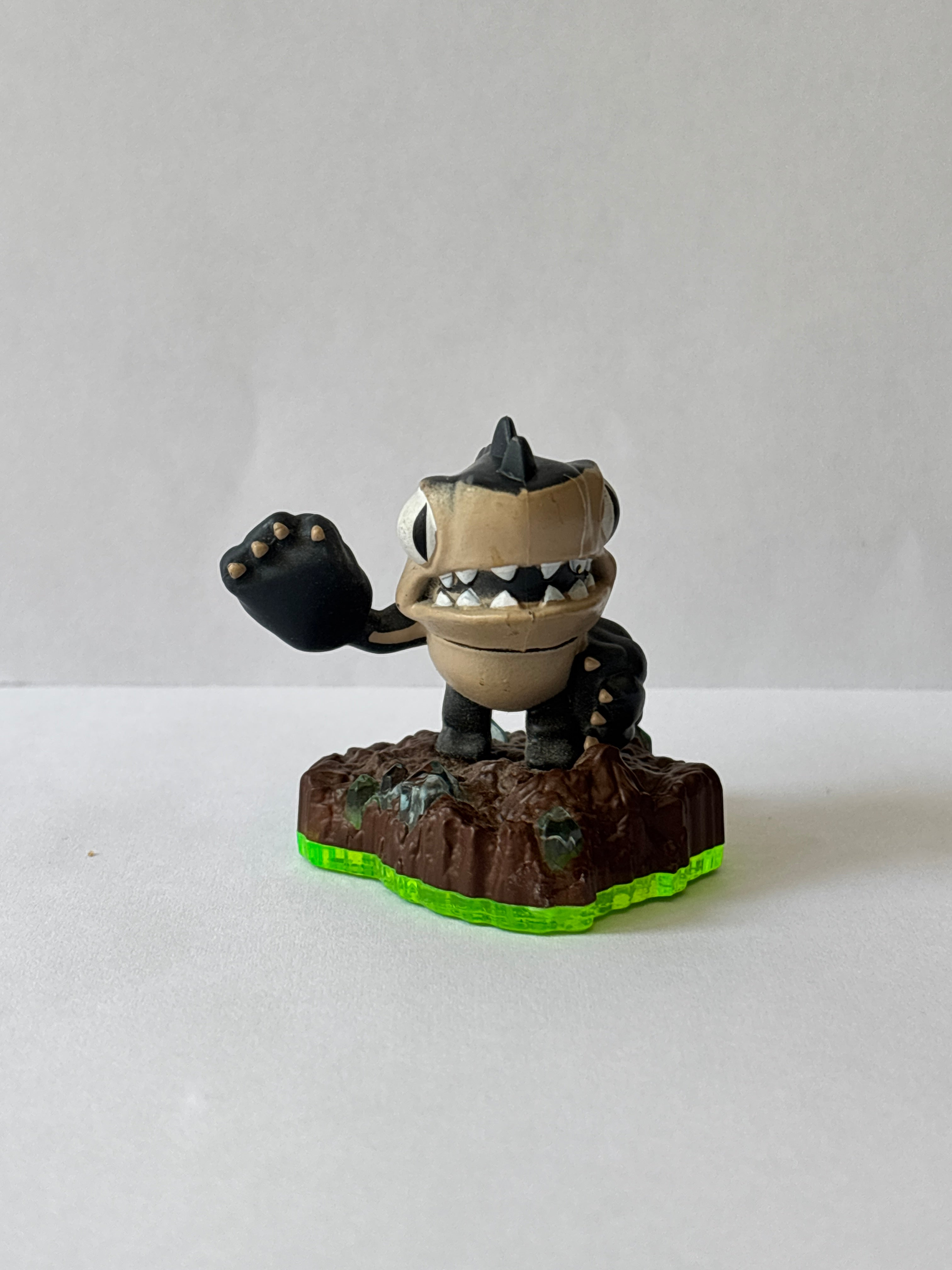 Skylanders Terrabite Side Kick Spyros Adventure