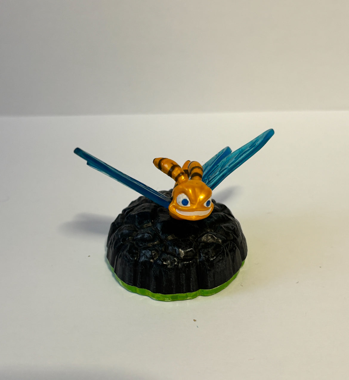 Skylanders Sparx The Dragonfly Spyros Adventure